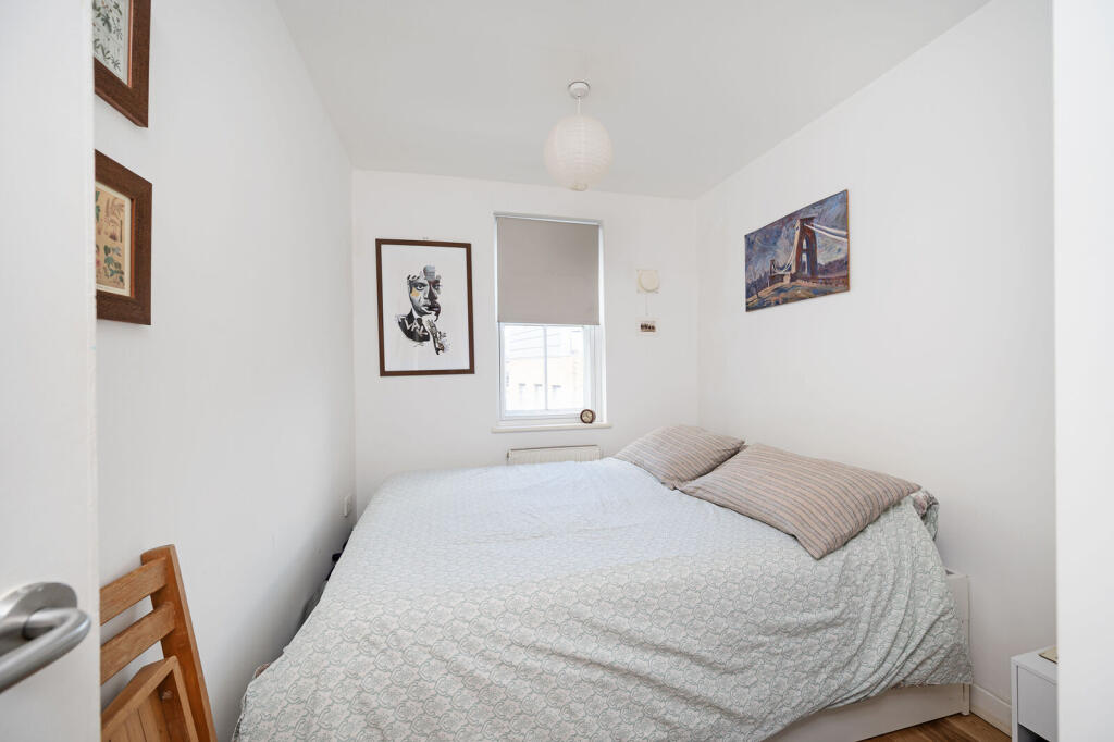 Apartment in London - View 5