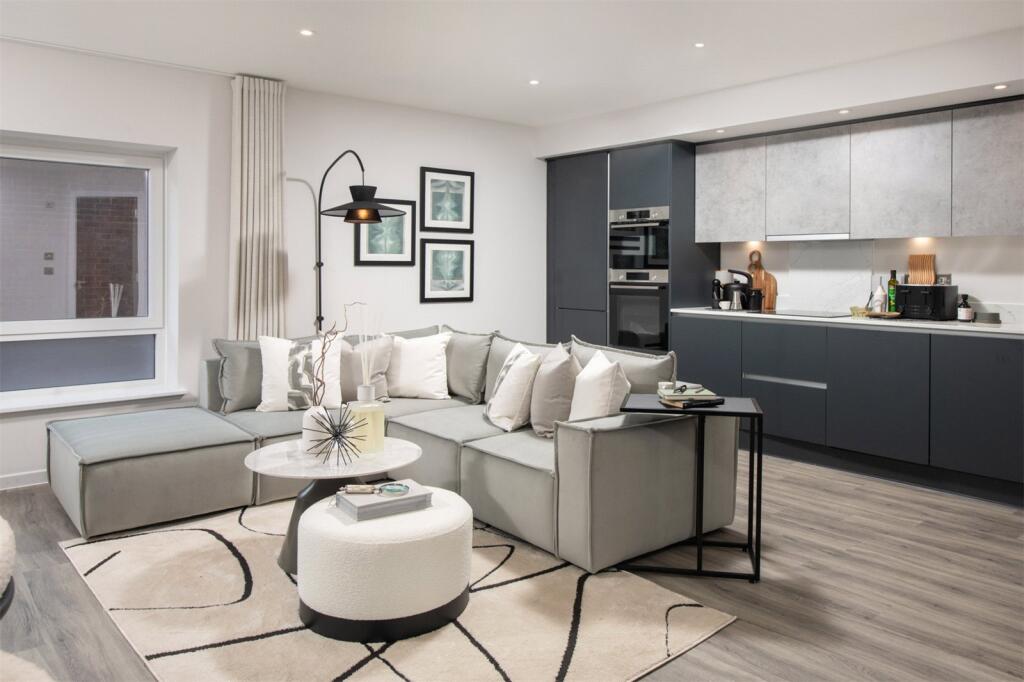 Main image of property: Caversham Road, Reading