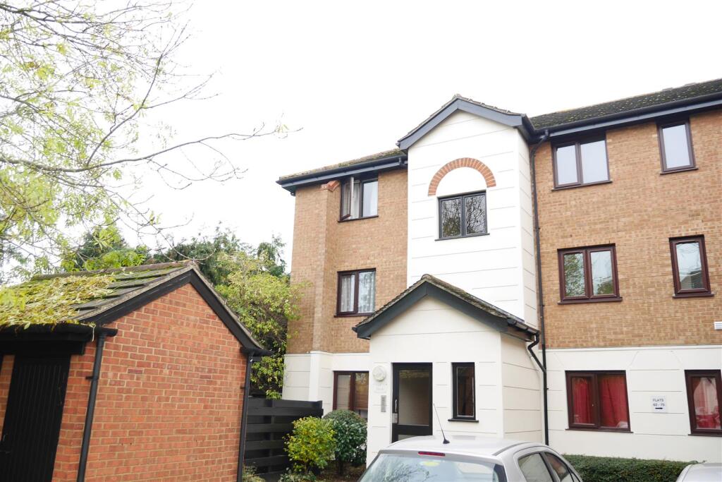 Main image of property: Parrotts Field, Hoddesdon