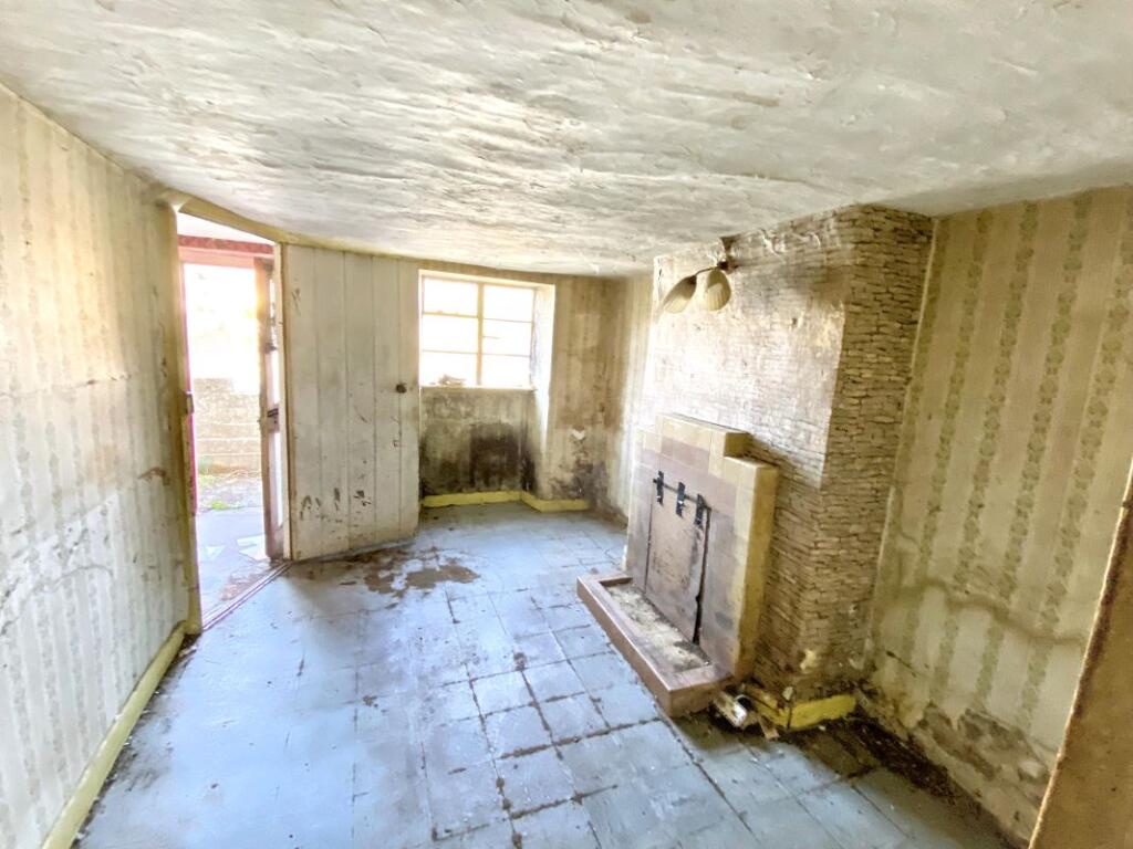 House in Swindon - View 3