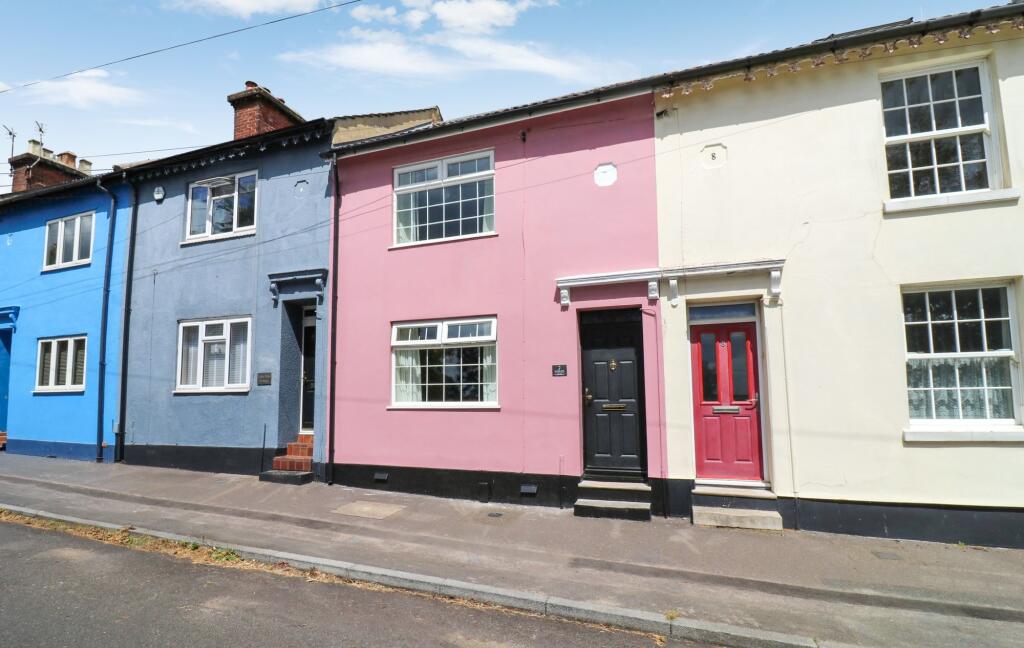 Main image of property: Victoria Road, Netley Abbey, SO31
