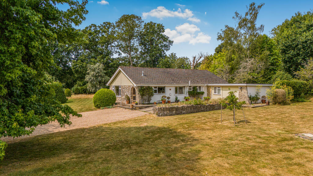 Main image of property: Manor Farm Road, Fordingbridge, Hampshire, SP6
