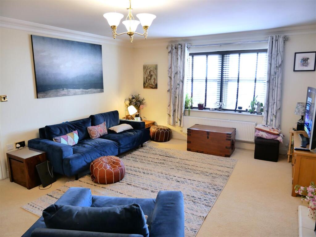 Main image of property: Edreds Court, The Green, Calne