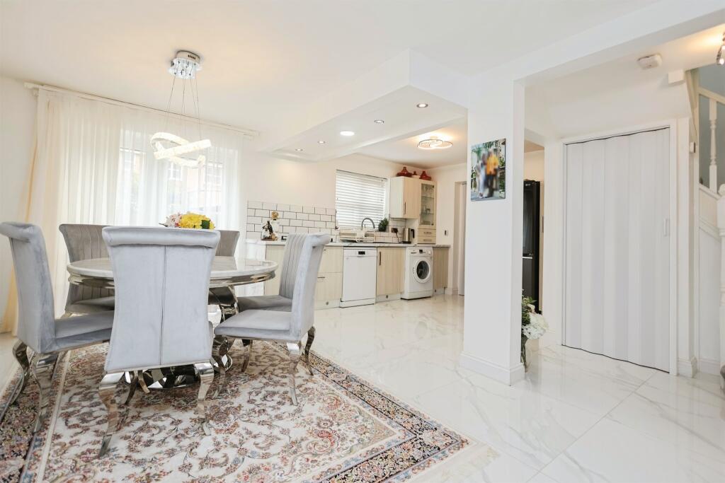 Greenacres, Bartley Green, Birmingham photo 4