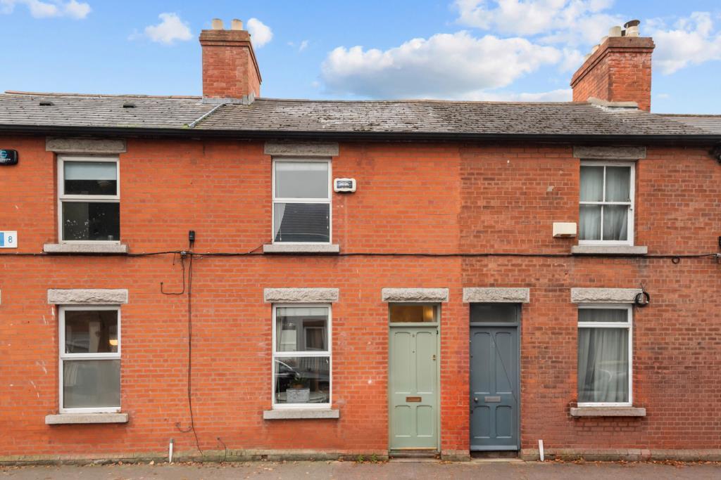 Main image of property: 9 Meathville Terrace, Long Lane, Dublin 8, D08 K6F4