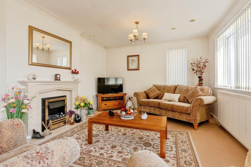 Glendale Close, Burnley, Lancashire, BB11 - View 6