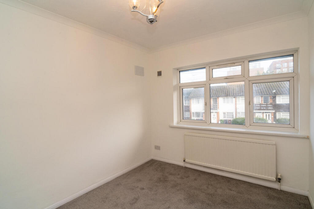 Apartment in Hertsmere, Elstree and Borehamwood - View 5