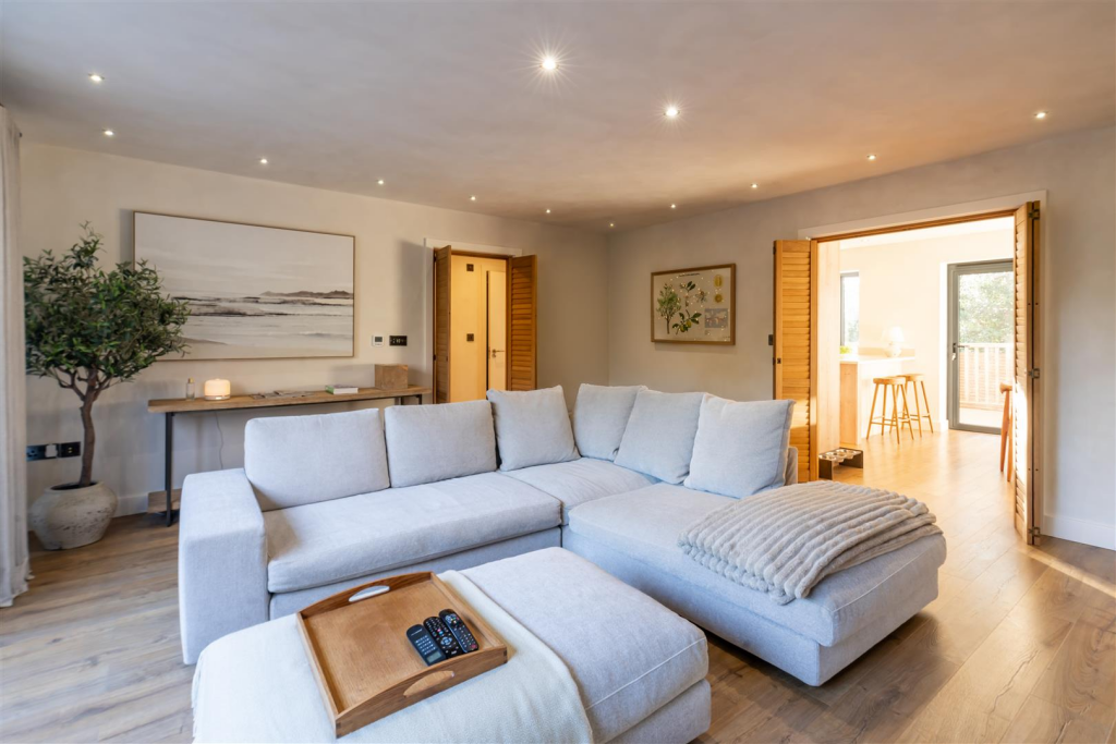 House in Poole, Lilliput - View 4