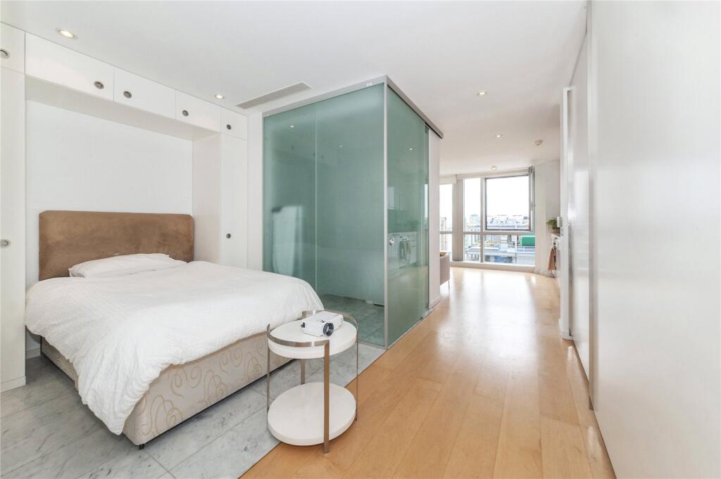 Apartment in London - View 4