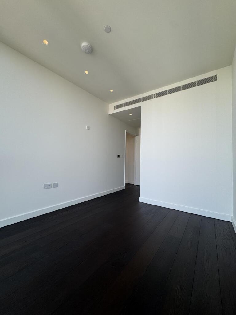 Apartment in London - View 2