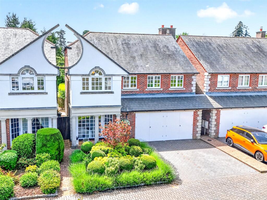 Main image of property: Broxbournebury Mews, Broxbourne, Hertfordshire, EN10