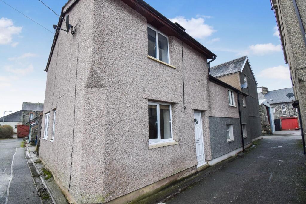 Main image of property: Mount Street, Bala