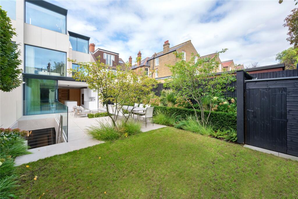 House in London - View 4