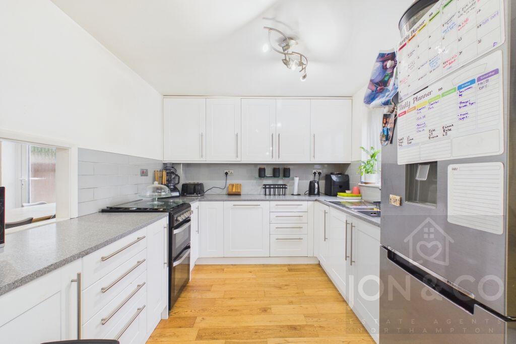 House in Northampton - View 3