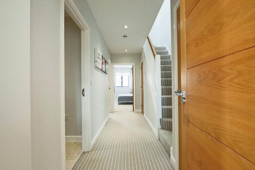 2 bedroom maisonette for rent