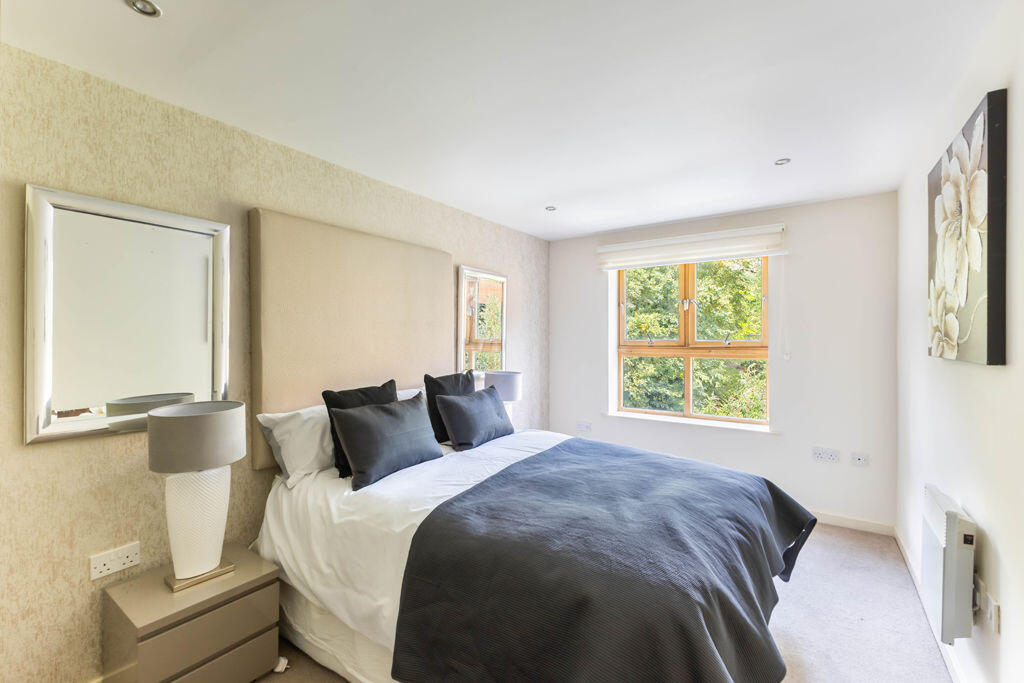 Apartment in Newcastle upon Tyne - View 5