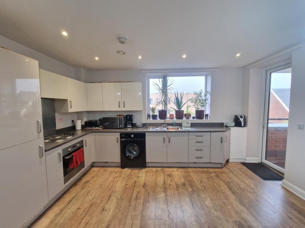 Apartment in Harrow - View 3