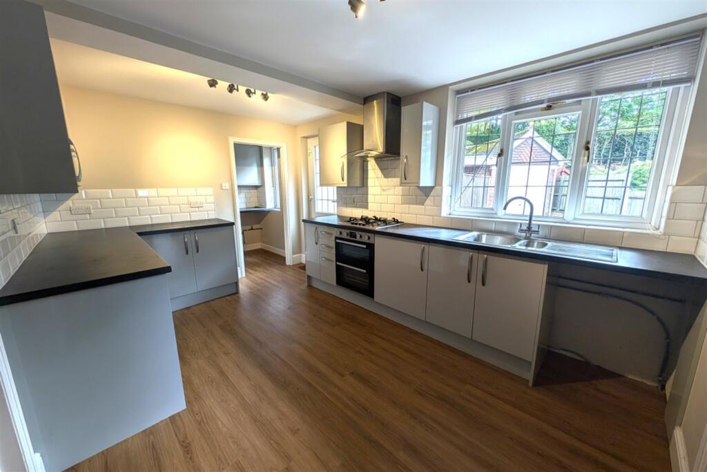 House in Southampton - View 5