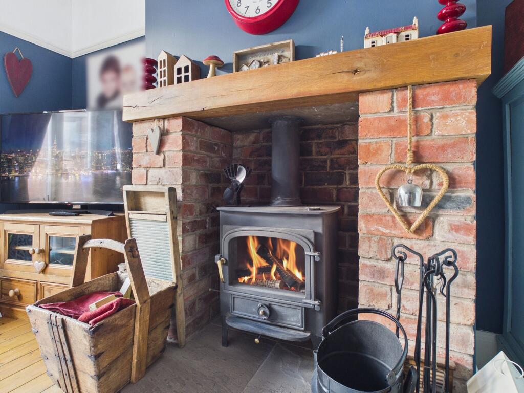 House in Ashfield, Sutton in Ashfield, Nottinghamshire - View 5