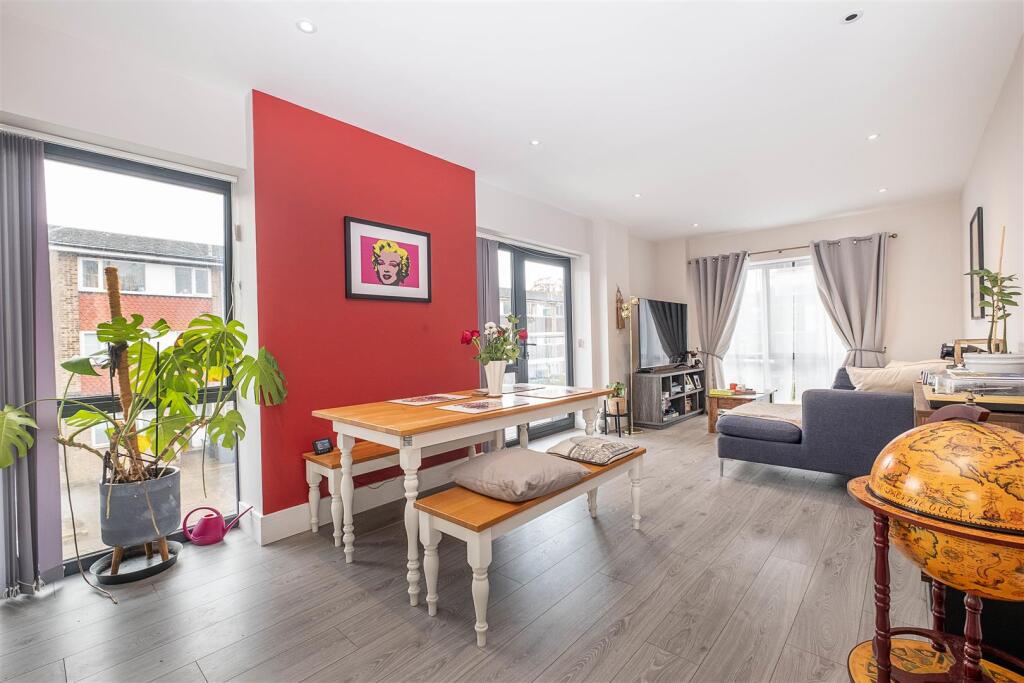 Mieszkanie 3-pokojowe, 81 m²