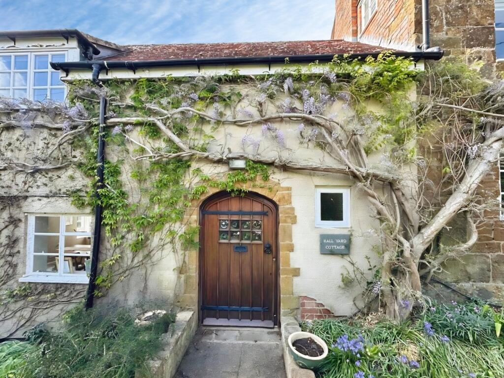 Main image of property: Dog Lane, Fenny Compton, Warwickshire, CV47