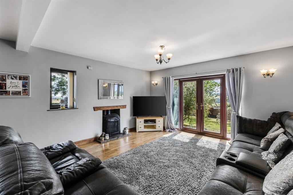 House in Stoke-on-Trent - View 3