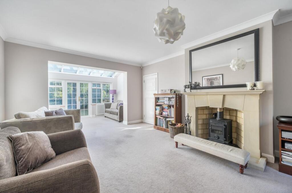 Wokingham Road, Crowthorne, Berkshire, RG45 7QA photo 3