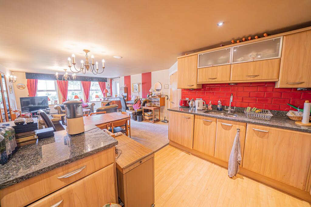 Warwick Road, Knowle, B93 photo 5