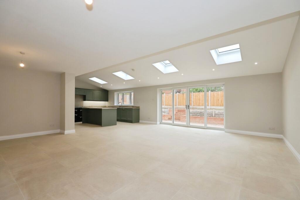 House in South Staffordshire, Perton - View 5