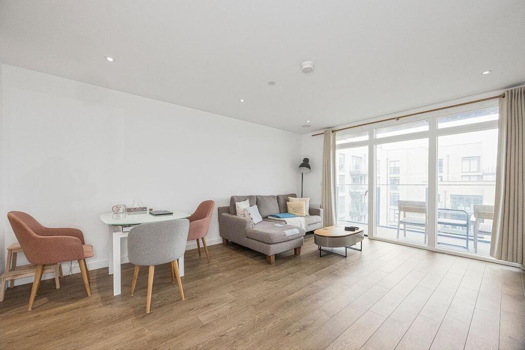Main image of property: Lamington Heights, Poplar, E14