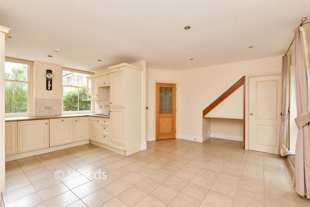 House in Canterbury - View 2