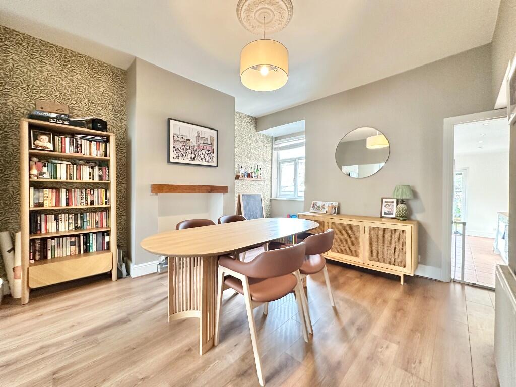 Meadows Road, Sale, Greater Manchester, M33 photo 3