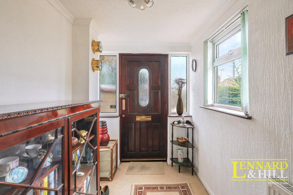 House in Romford - View 2