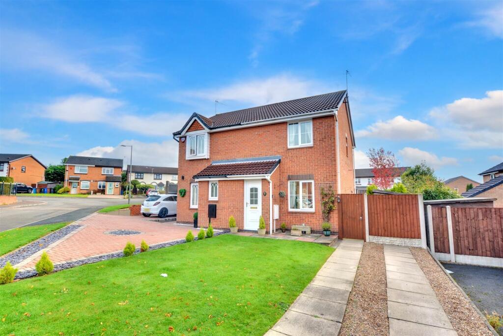 2-bed semi-detached on Barclay Court, Ilkeston, £180,000