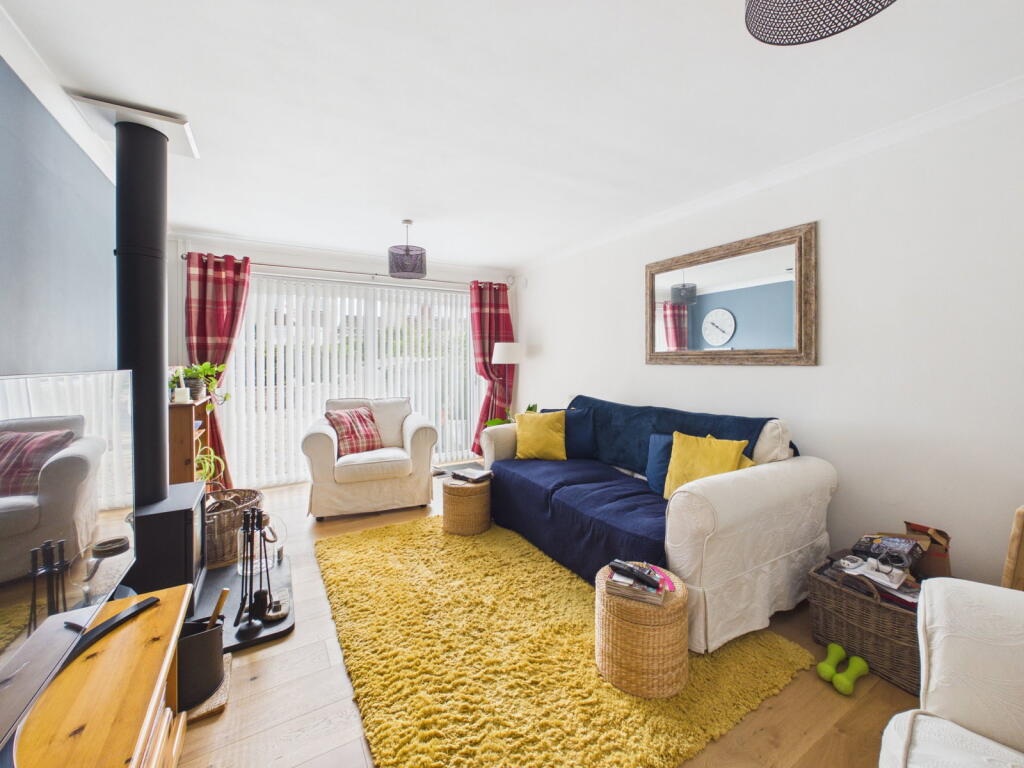 House in Gloucester - View 3