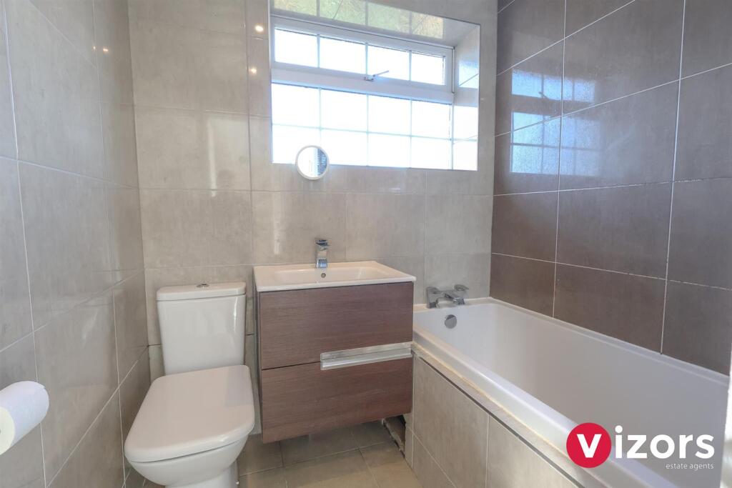 Additional image 10 of Warwick Close, Studley