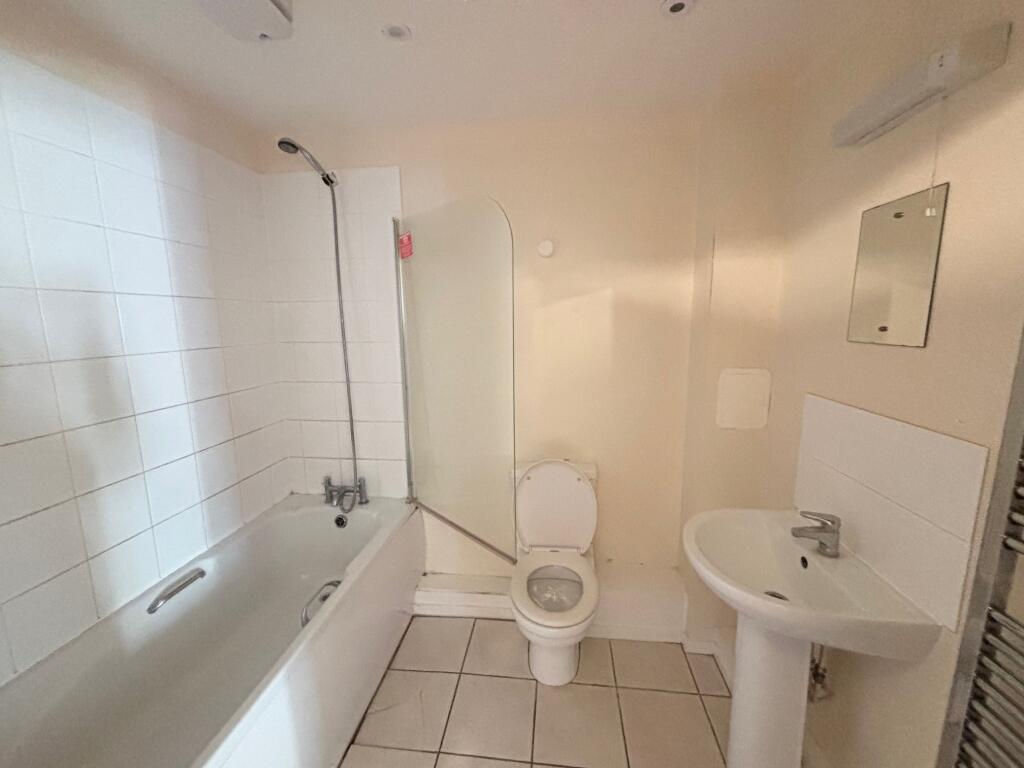 Apartment in Bedford, Cauldwell - View 4