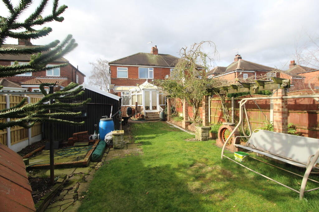 Illingworth Avenue, Altofts photo 2
