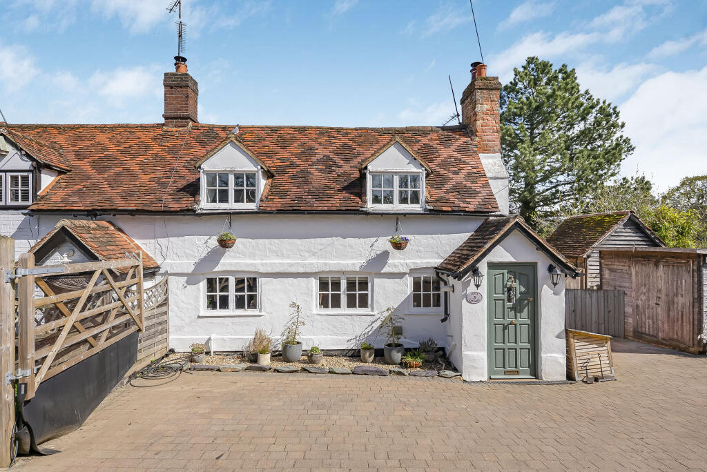 Main image of property: Kings Walden, Hitchin, SG4