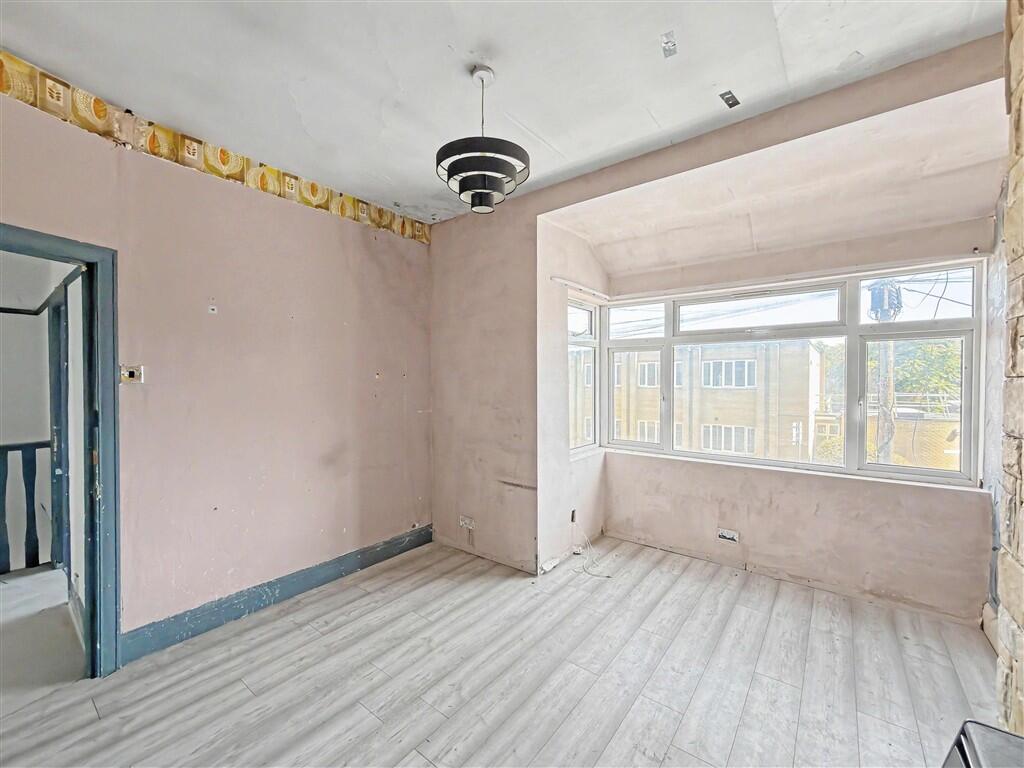 Apartment in Ilford - View 2