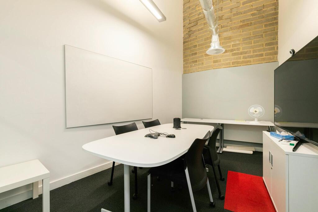 242 Kingsland Road 6.jpg