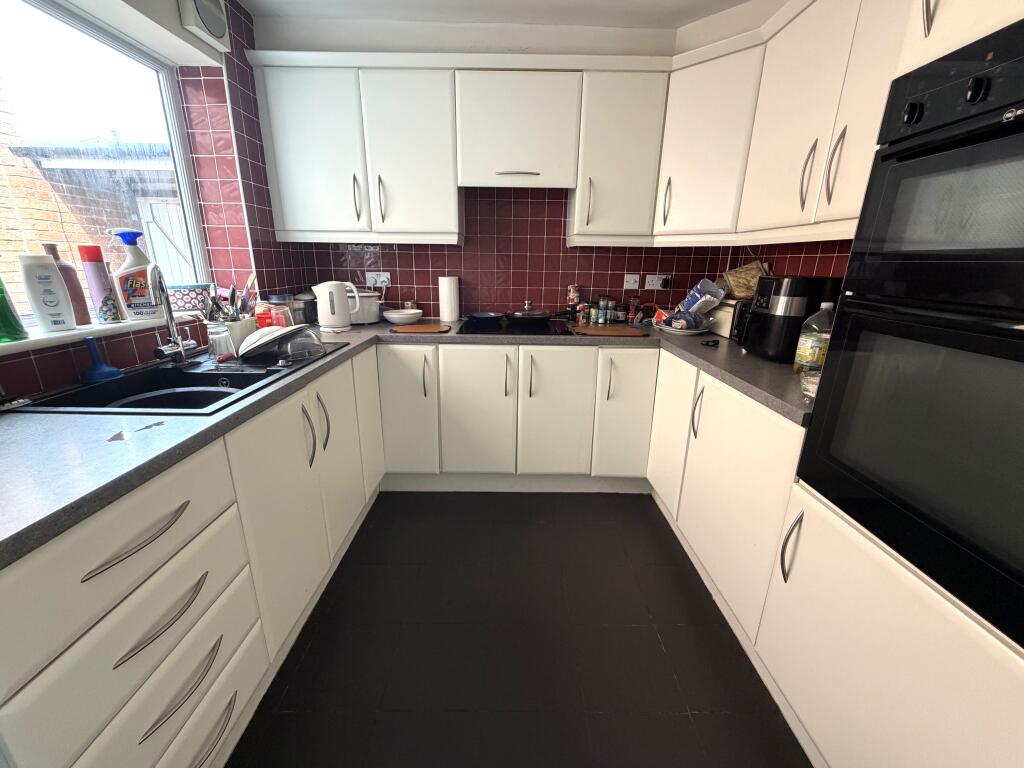 Hallwood Road, Handforth photo 4
