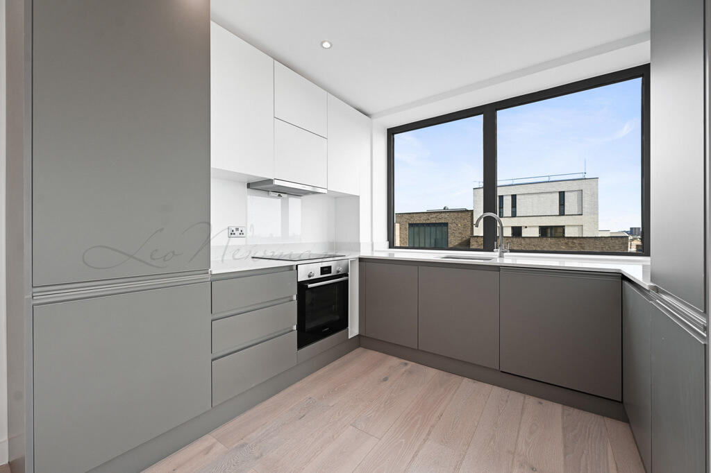 Main image of property: Caroline Street, London, E1