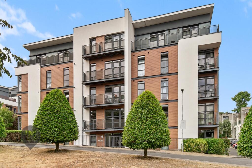 Main image of property: Scott Avenue, London