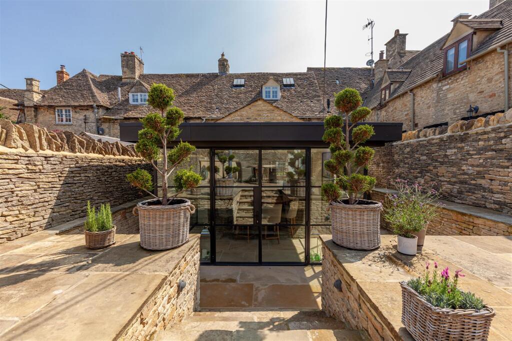 158, The Hill, Burford photo 3