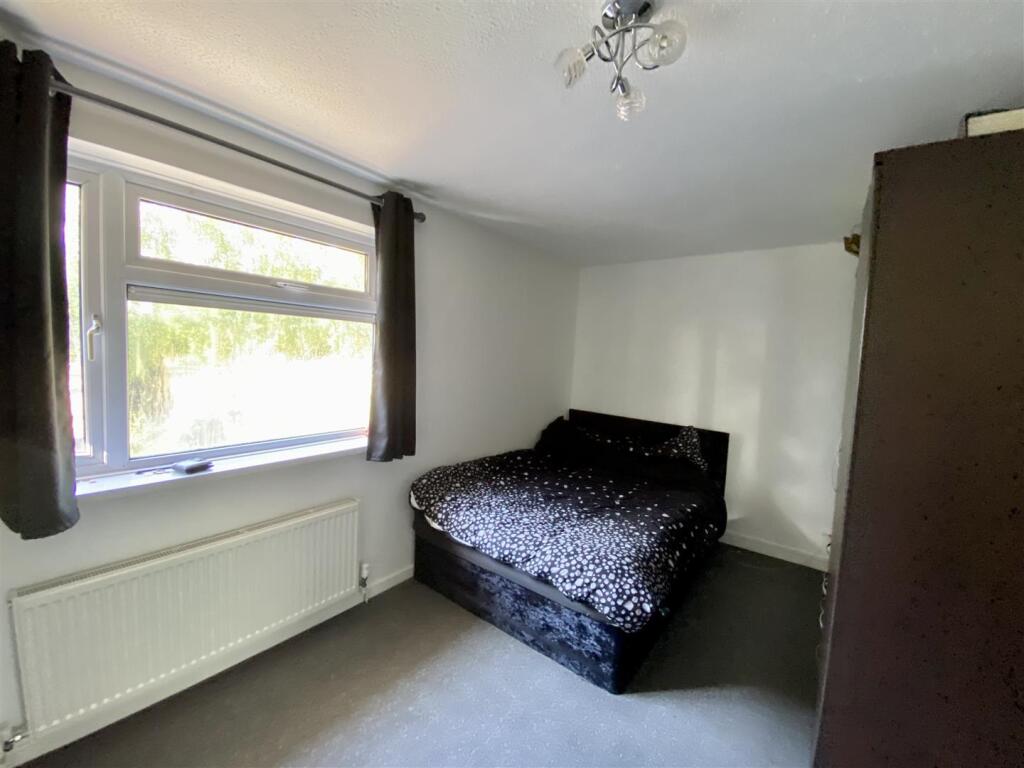 House in Tonbridge - View 4