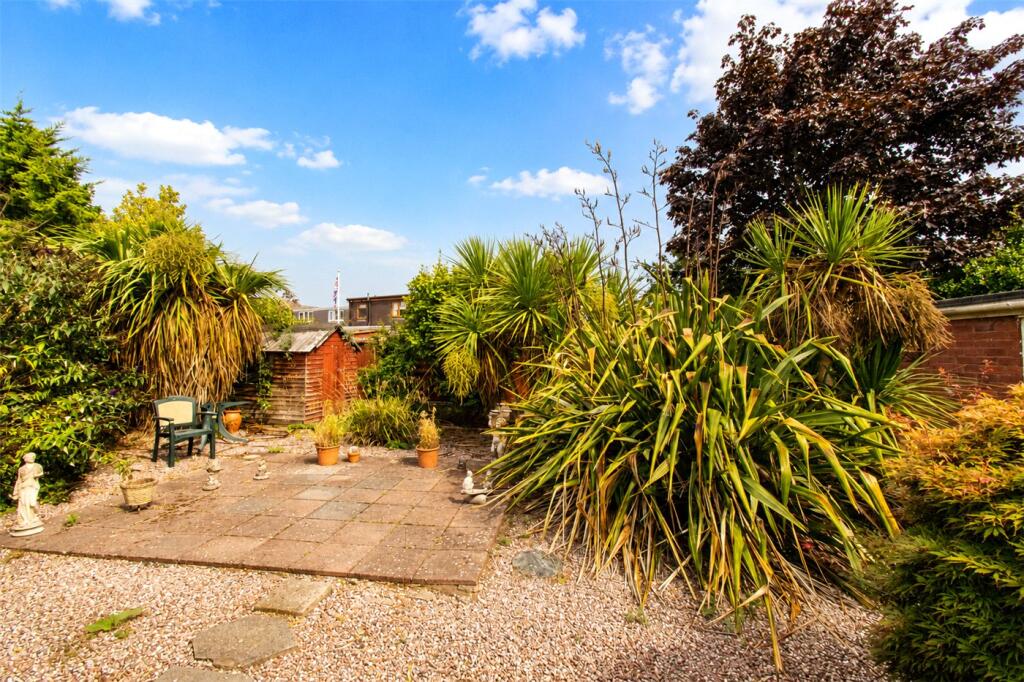 Andrews Walk, Heswall, Wirral photo 4