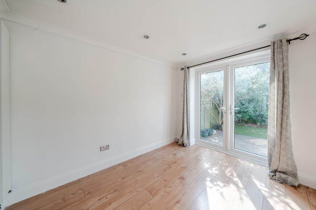 House in London - View 4