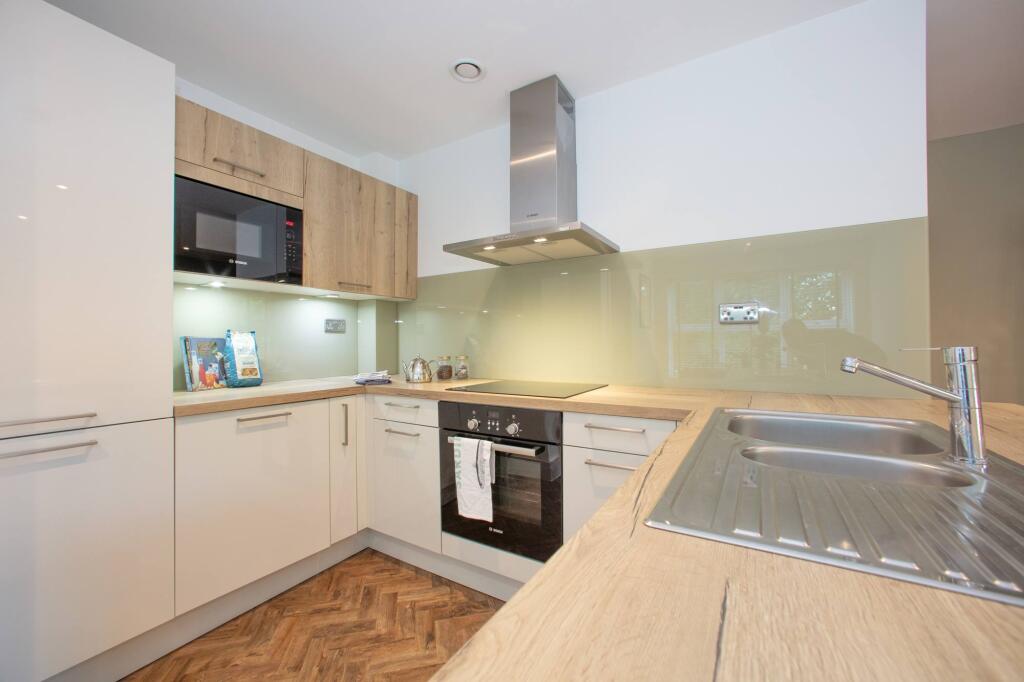 Apartment in Leeds, Far Headingley, Headingley - View 3