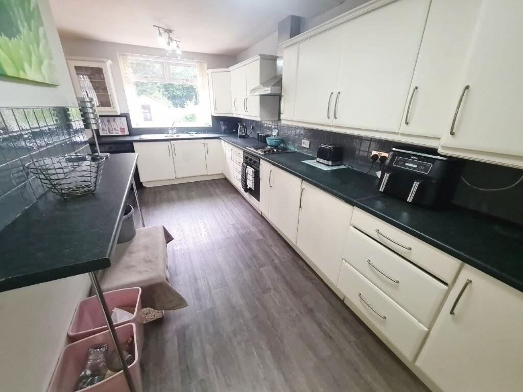 Manor Road, Droylsden photo 4